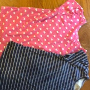 2 T-shirt 5/6 good condition no stains